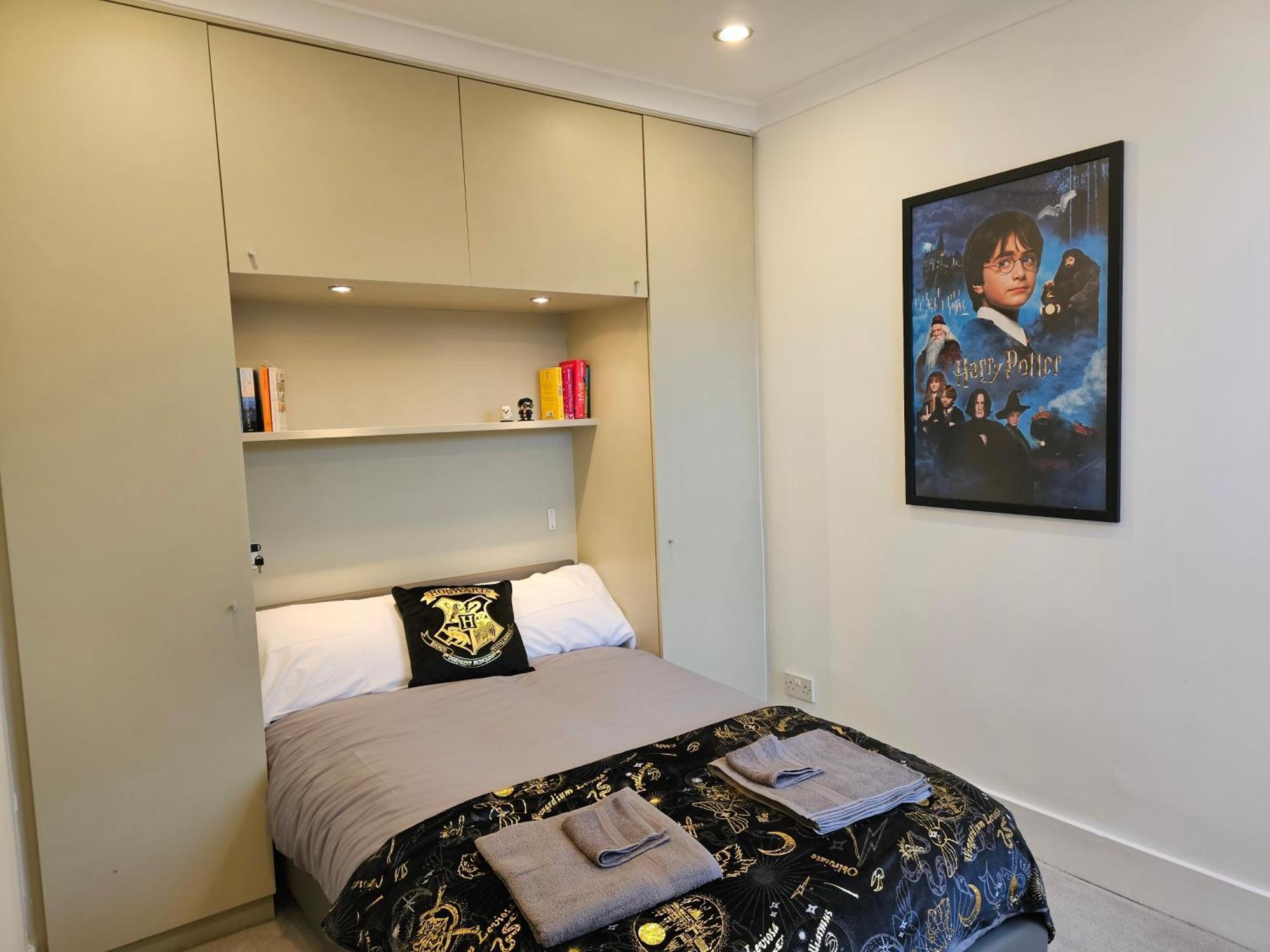 Magical Harry Potter Themed Home In Watford - Free Off-Street Parking Dış mekan fotoğraf