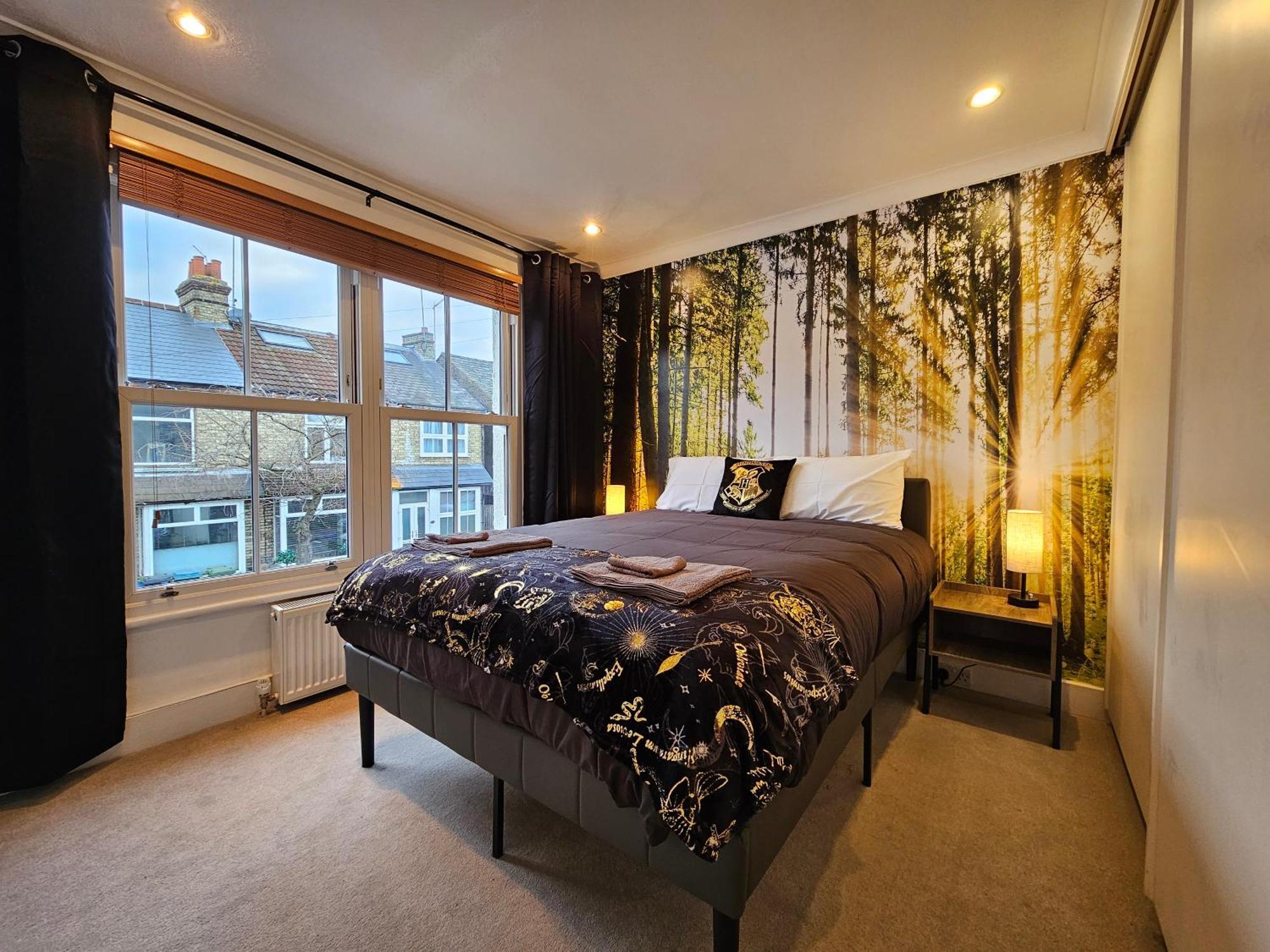 Magical Harry Potter Themed Home In Watford - Free Off-Street Parking Dış mekan fotoğraf