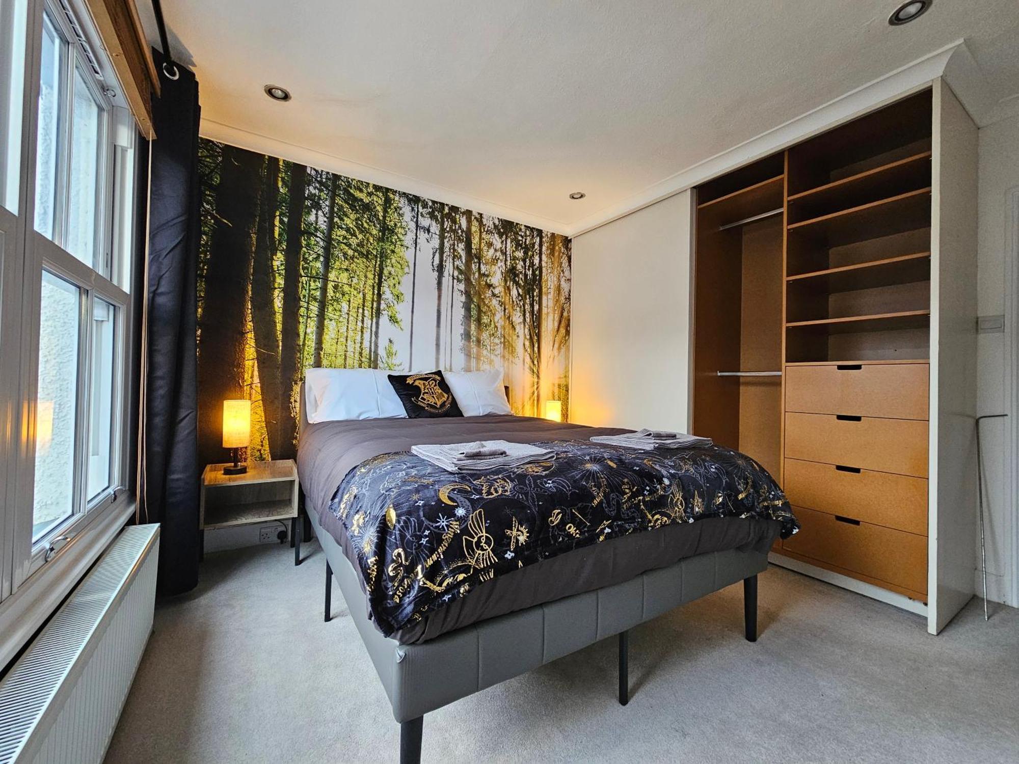 Magical Harry Potter Themed Home In Watford - Free Off-Street Parking Dış mekan fotoğraf