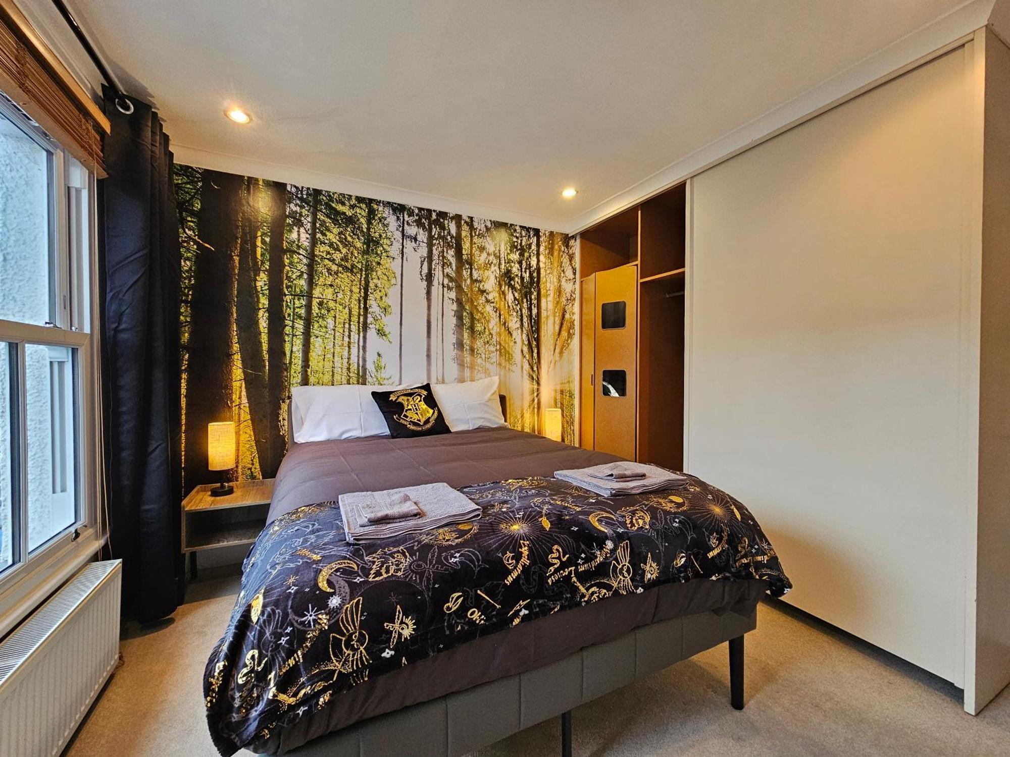 Magical Harry Potter Themed Home In Watford - Free Off-Street Parking Dış mekan fotoğraf